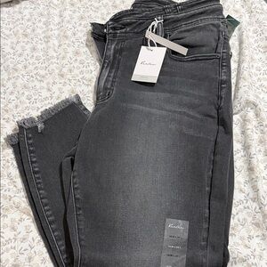 Women’s KanCan size 18 short.